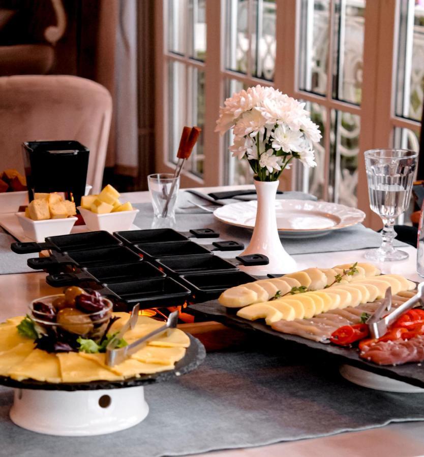 Hotel Aristocrat Черновцы Экстерьер фото